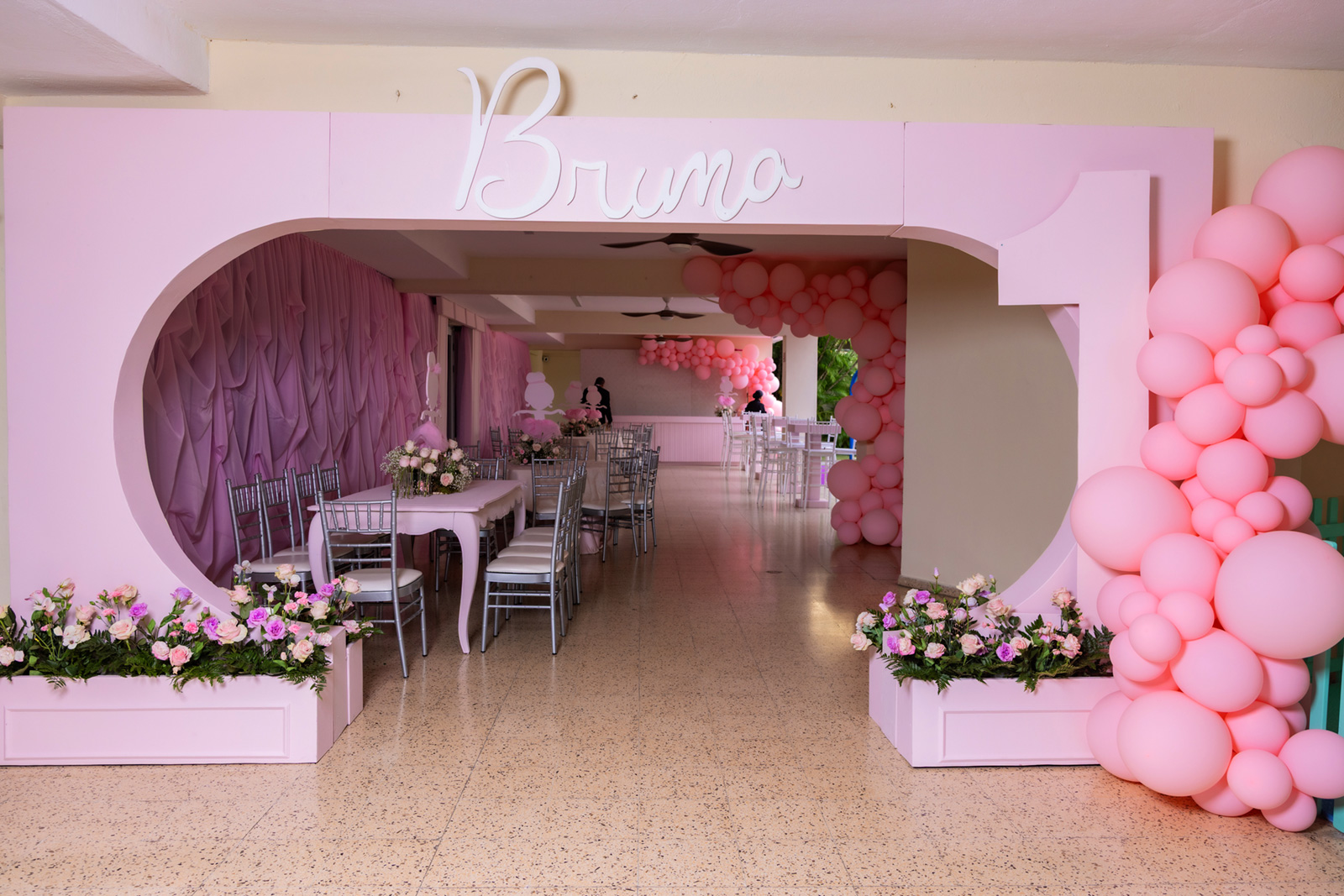 Joelsanchez-pinkbirthday-1