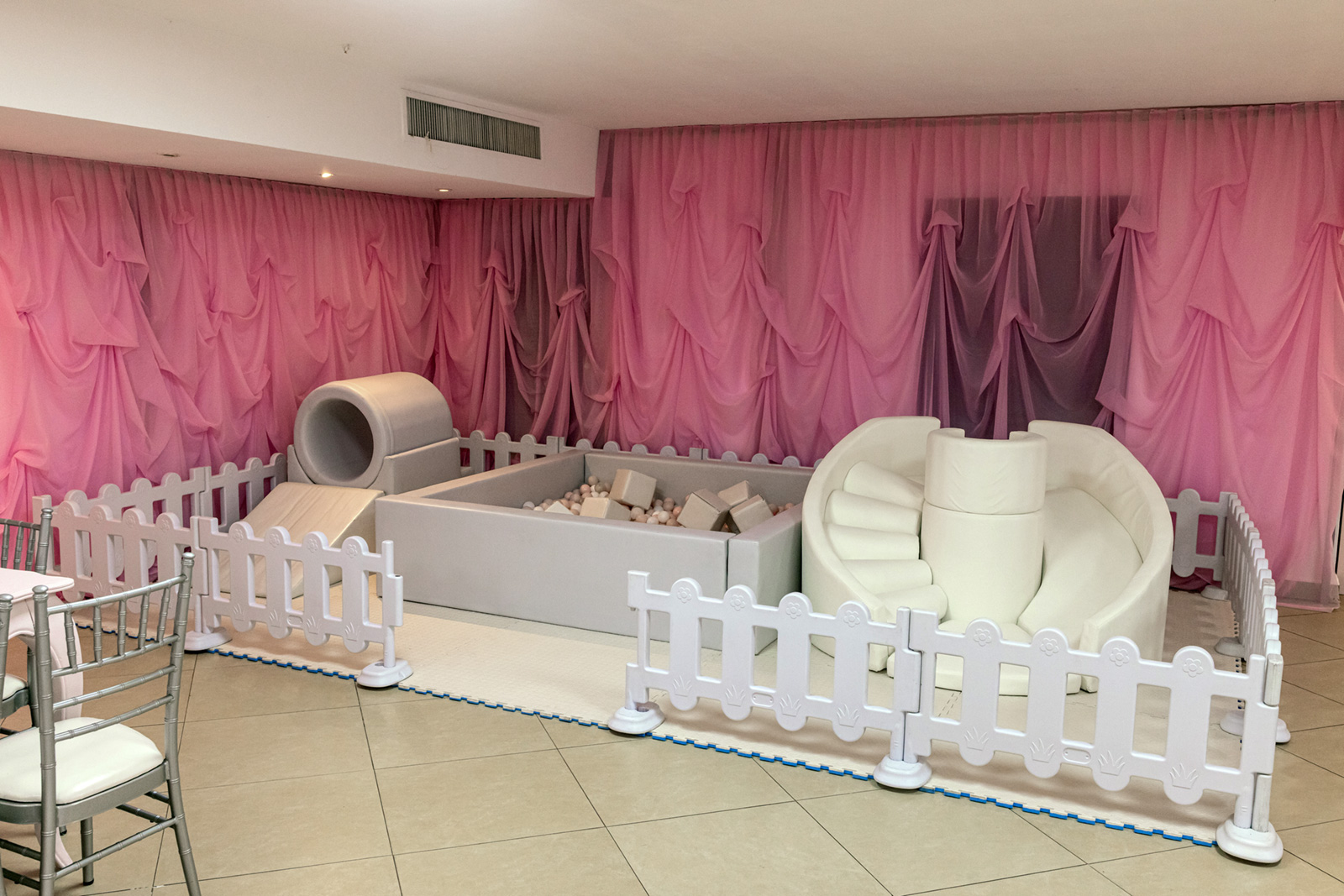 Joelsanchez_pinkbirthday_1